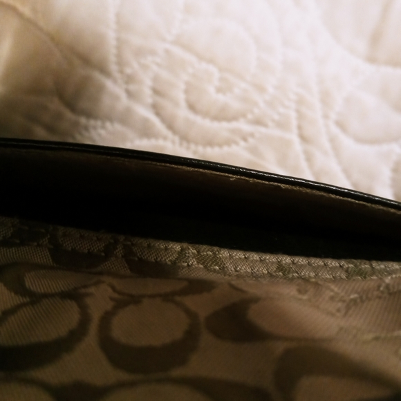 Coach Tabby Brown Leather Wristlet w/Silver tone Buckle Accent - Picture 5 of 9